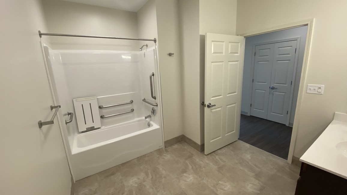 People Inc. Jefferson Avenue Apartments: Accessible Bathroom